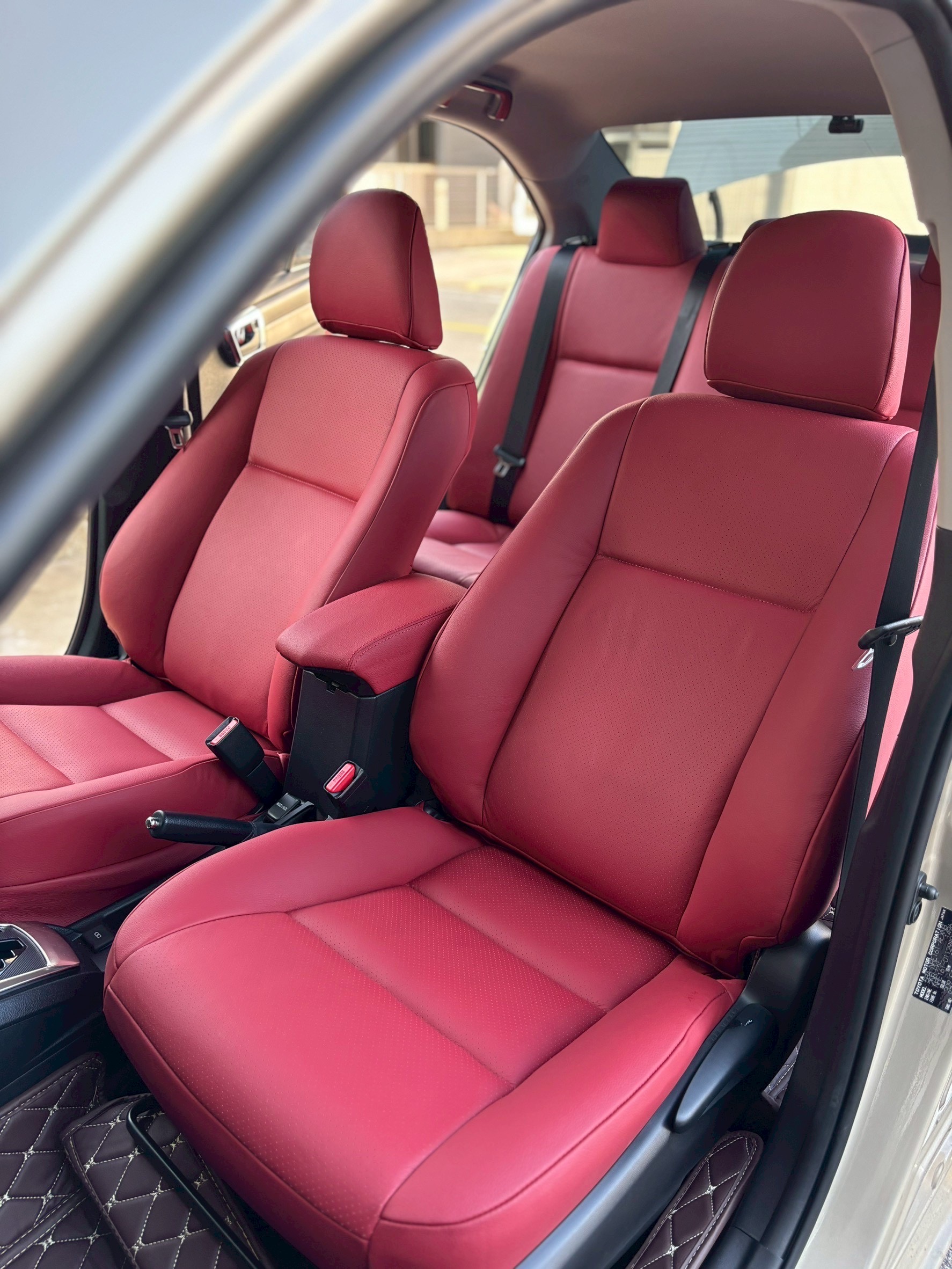 光岡ryugi（リューギ）本革シート張替え