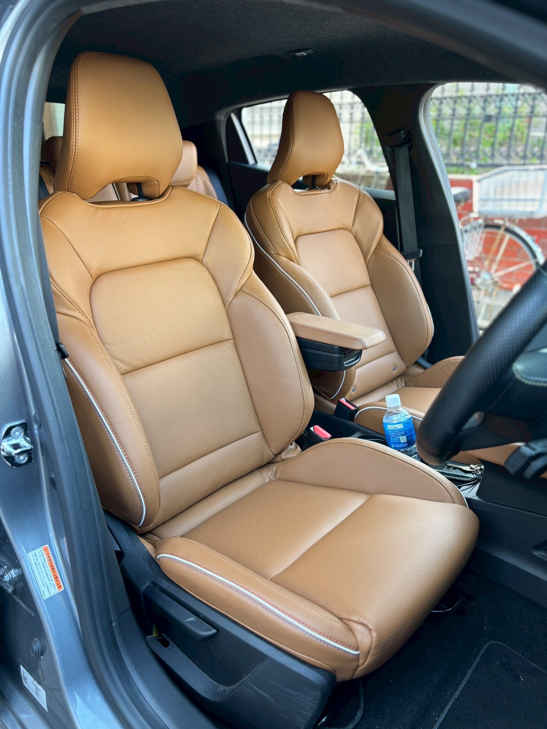 ルノールーテシア本革シート張替え